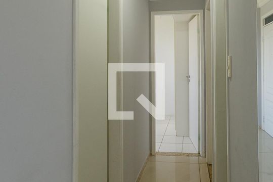 Corredor de apartamento para alugar com 3 quartos, 80m² em Boca do Rio, Salvador