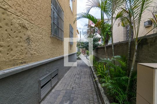 Área comum de acesso de apartamento à venda com 3 quartos, 100m² em Penha Circular, Rio de Janeiro