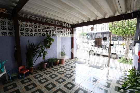 Garagem de casa à venda com 3 quartos, 80m² em Vila Paranagua, São Paulo