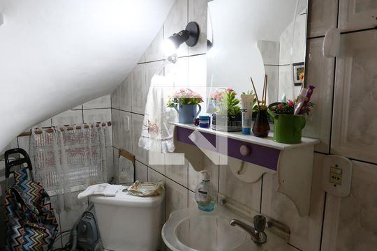 Lavabo de casa à venda com 3 quartos, 80m² em Vila Paranagua, São Paulo