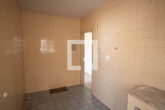 Cozinha de apartamento para alugar com 3 quartos, 80m² em Cordovil, Rio de Janeiro