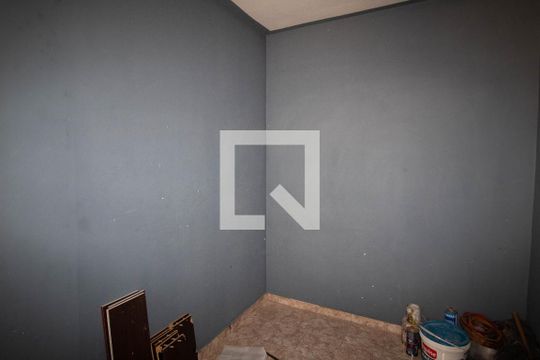 Quarto de Serviço de apartamento para alugar com 3 quartos, 80m² em Cordovil, Rio de Janeiro