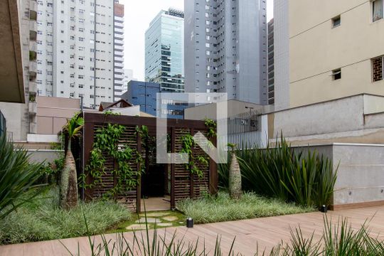 Área comum de kitnet/studio para alugar com 1 quarto, 24m² em Batel, Curitiba