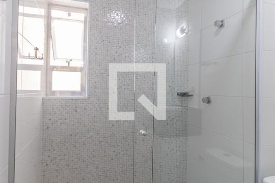 Banheiro de apartamento à venda com 3 quartos, 63m² em Vila das Mercês , São Paulo