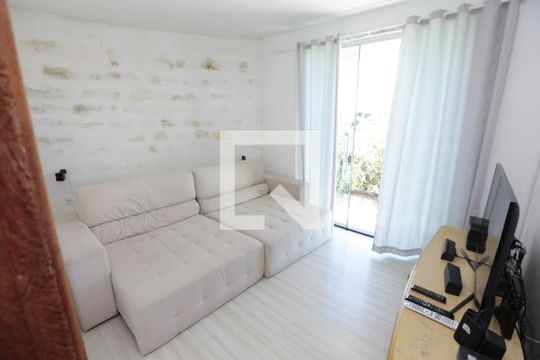 Sala de TV de casa à venda com 4 quartos, 203m² em Europa, Contagem