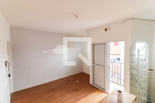 Sala de casa para alugar com 1 quarto, 300m² em Jardim Saint Moritz, Taboão da Serra
