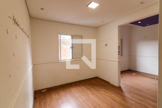 Casa para alugar com 1 quarto, 300m² em Jardim Saint Moritz, Taboão da Serra