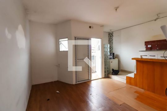 Sala e Cozinha de casa para alugar com 1 quarto, 300m² em Jardim Saint Moritz, Taboão da Serra