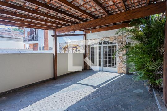 Garagem de casa à venda com 3 quartos, 210m² em Chácara Inglesa, São Paulo