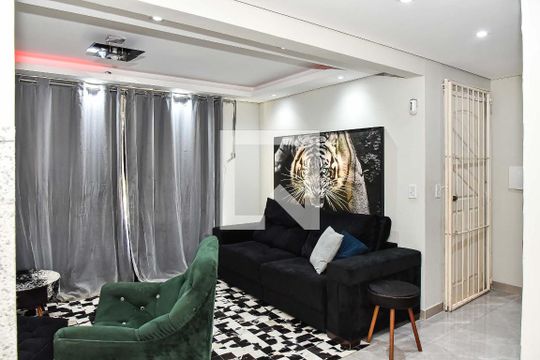 Sala de casa à venda com 3 quartos, 240m² em Sarandi, Porto Alegre