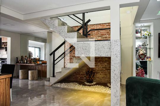 Sala de casa à venda com 3 quartos, 240m² em Sarandi, Porto Alegre