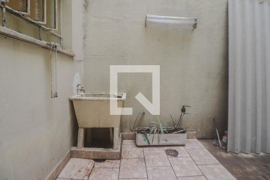 Studio de kitnet/studio para alugar com 1 quarto, 29m² em Floresta, Porto Alegre