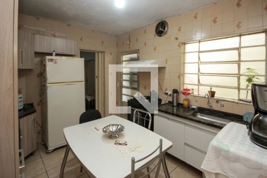 Cozinha de casa à venda com 3 quartos, 250m² em Parque Santo Eduardo, São Paulo