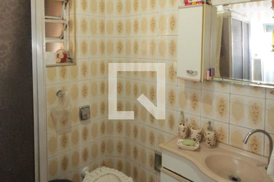 Banheiro de casa à venda com 3 quartos, 250m² em Parque Santo Eduardo, São Paulo