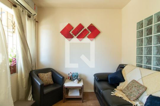 Sala de casa à venda com 4 quartos, 250m² em Tristeza, Porto Alegre
