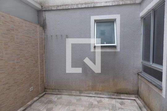 Lavanderia de apartamento para alugar com 2 quartos, 48m² em Jardim Ansalca, Guarulhos