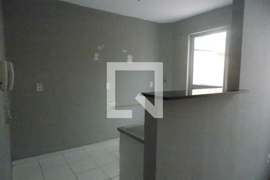 Sala de apartamento para alugar com 2 quartos, 48m² em Jardim Ansalca, Guarulhos