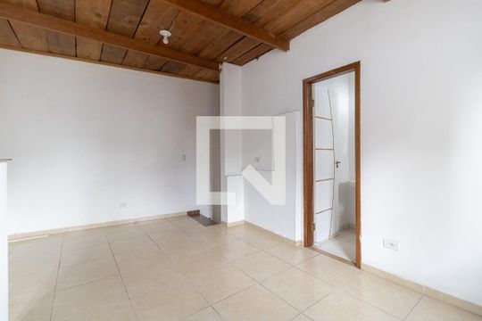 Quarto de casa para alugar com 1 quarto, 40m² em Vila das Merces, São Paulo