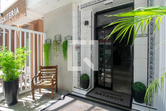 Hall de Entrada de apartamento para alugar com 1 quarto, 46m² em Copacabana, Rio de Janeiro