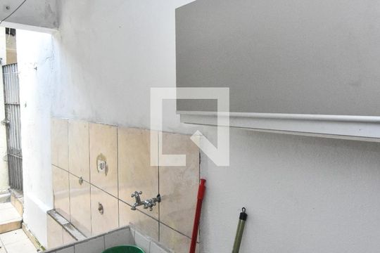 Lavanderia de casa para alugar com 1 quarto, 45m² em Parque Colonial, São Paulo