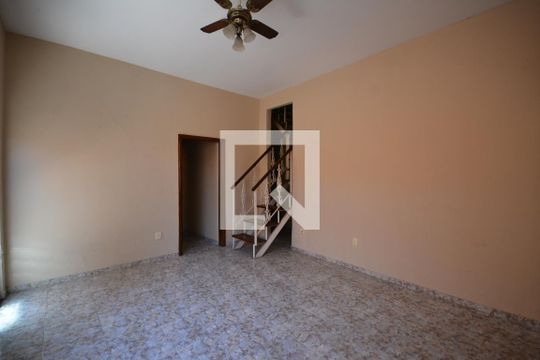 Sala 1 de casa de condomínio à venda com 5 quartos, 300m² em Vila Kosmos, Rio de Janeiro