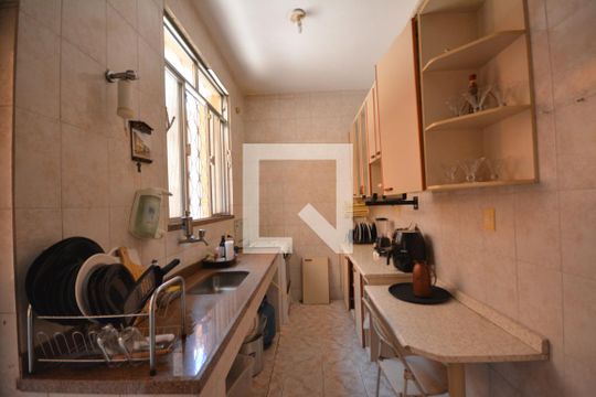 Cozinha de casa de condomínio à venda com 5 quartos, 300m² em Vila Kosmos, Rio de Janeiro