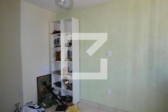 Closet de casa de condomínio à venda com 5 quartos, 300m² em Vila Kosmos, Rio de Janeiro
