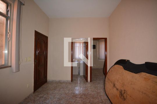 Sala 2 de casa de condomínio à venda com 5 quartos, 300m² em Vila Kosmos, Rio de Janeiro