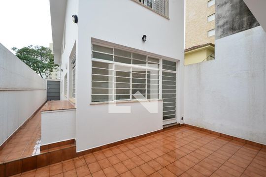 Quintal de casa à venda com 4 quartos, 276m² em Vila da Saúde, São Paulo