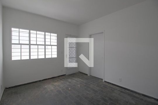 Casa para alugar com 2 quartos, 113m² em Vila Trujillo, Sorocaba