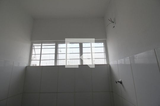Banheiro da Suíte de casa para alugar com 2 quartos, 113m² em Vila Trujillo, Sorocaba