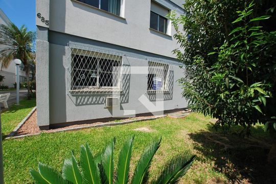 Fachada de apartamento para alugar com 3 quartos, 78m² em Cristal, Porto Alegre