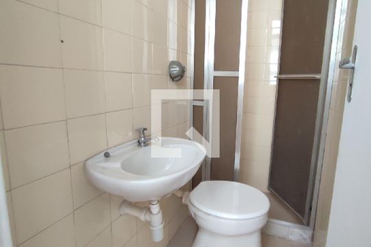 Banheiro de Serviço de apartamento à venda com 2 quartos, 80m² em Jacarepaguá, Rio de Janeiro