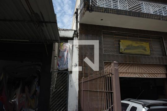 Fachada de casa à venda com 3 quartos, 65m² em Vila Sao Paulo, São Paulo