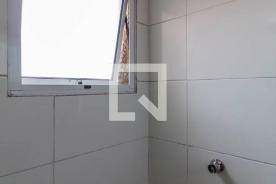 Banheiro de apartamento à venda com 2 quartos, 35m² em Vila União (zona Leste), São Paulo