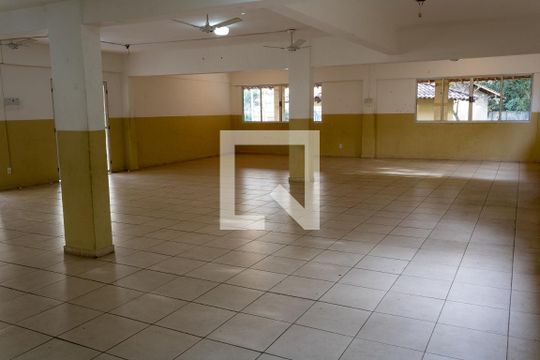 Área comum - Salão de festas de apartamento para alugar com 2 quartos, 57m² em Inhoaíba, Rio de Janeiro