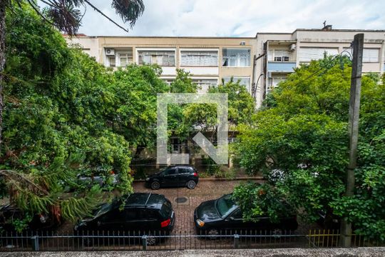 Vista do Quarto 2 de apartamento para alugar com 4 quartos, 100m² em Santana, Porto Alegre