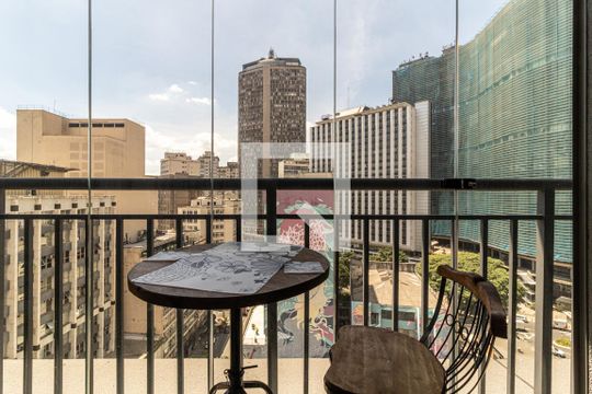 Varanda de kitnet/studio à venda com 1 quarto, 23m² em República, São Paulo