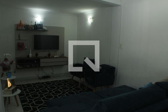Casa à venda com 3 quartos, 140m² em Socorro, São Paulo