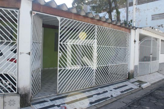 Fachada de casa à venda com 3 quartos, 140m² em Socorro, São Paulo