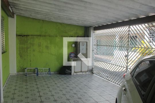Garagem de casa à venda com 3 quartos, 140m² em Socorro, São Paulo