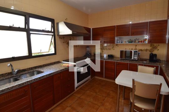 Cozinha de apartamento à venda com 5 quartos, 450m² em Cambuí, Campinas