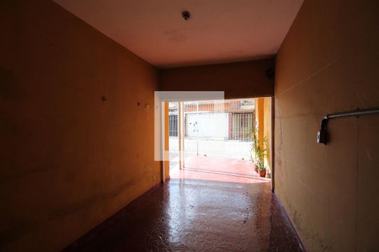 Garagem de casa à venda com 3 quartos, 224m² em Jardim Cotinha, São Paulo