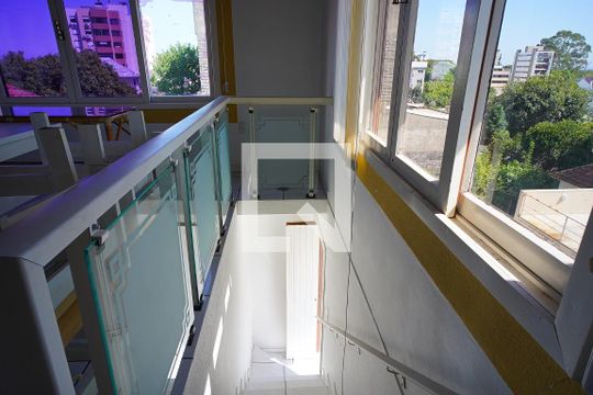 Acesso cobertura  de casa à venda com 3 quartos, 300m² em Cristo Redentor, Porto Alegre