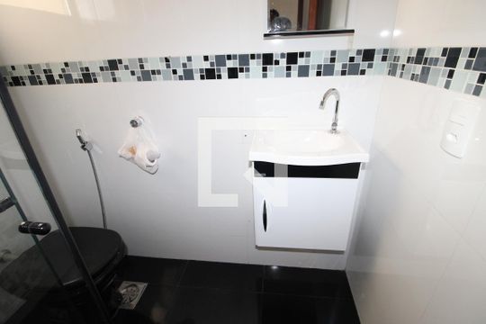 Banheiro de apartamento à venda com 3 quartos, 82m² em Abolição, Rio de Janeiro