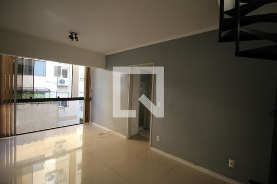 Sala de apartamento à venda com 2 quartos, 170m² em São Sebastião, Porto Alegre