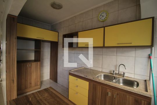 Cozinha de apartamento à venda com 2 quartos, 170m² em São Sebastião, Porto Alegre