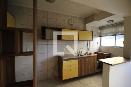 Cozinha de apartamento à venda com 2 quartos, 170m² em São Sebastião, Porto Alegre