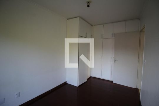 Quarto 1 de apartamento à venda com 2 quartos, 170m² em São Sebastião, Porto Alegre