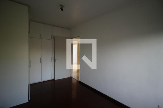 Quarto 1 de apartamento à venda com 2 quartos, 170m² em São Sebastião, Porto Alegre